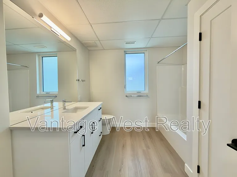 306 Sumac Rd W — Photo 9