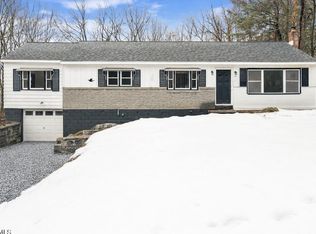 23 Brickyard Rd, Troy, NY 12182