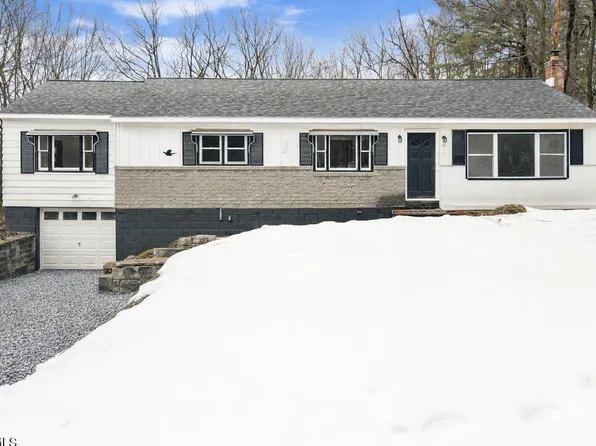 23 Brickyard Road, Troy, NY 12182