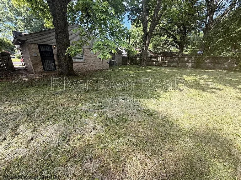 4672 Willow Rd — Photo 14