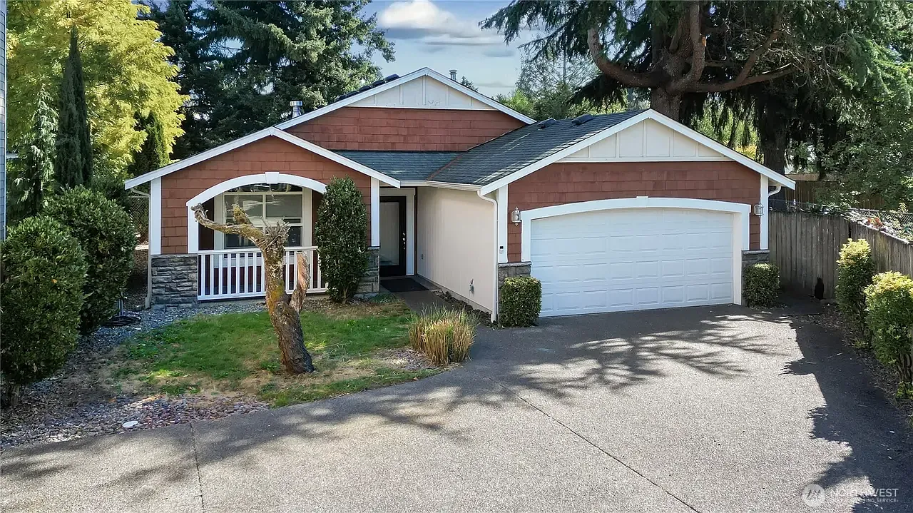 Golf Club Rd SE, Lacey — Photo 1