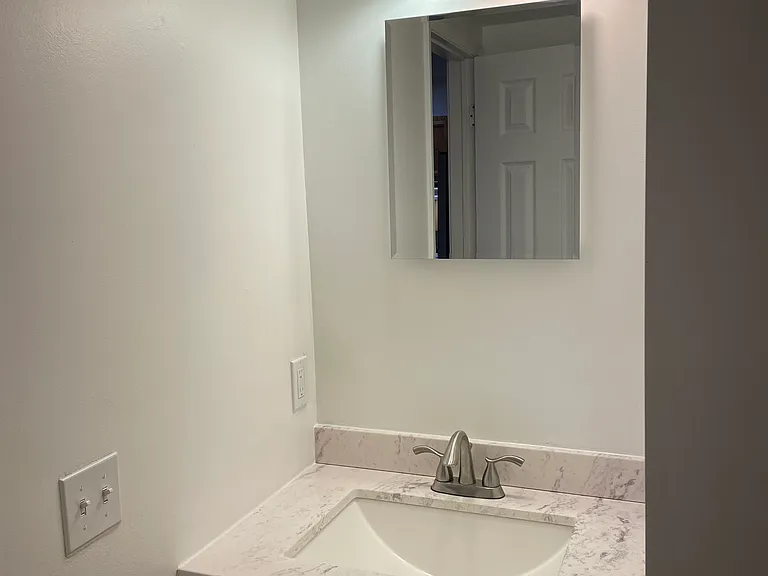 669 Ferry St — Photo 21
