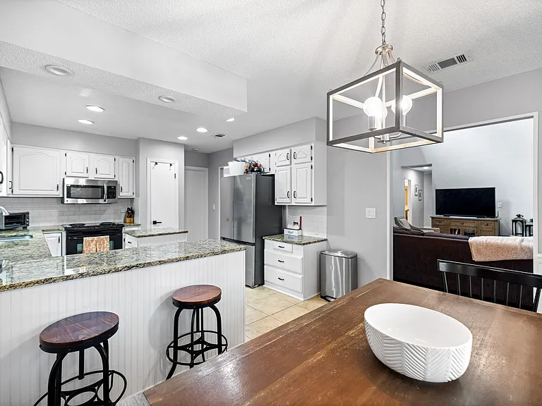 507 Nassau Dr — Photo 21