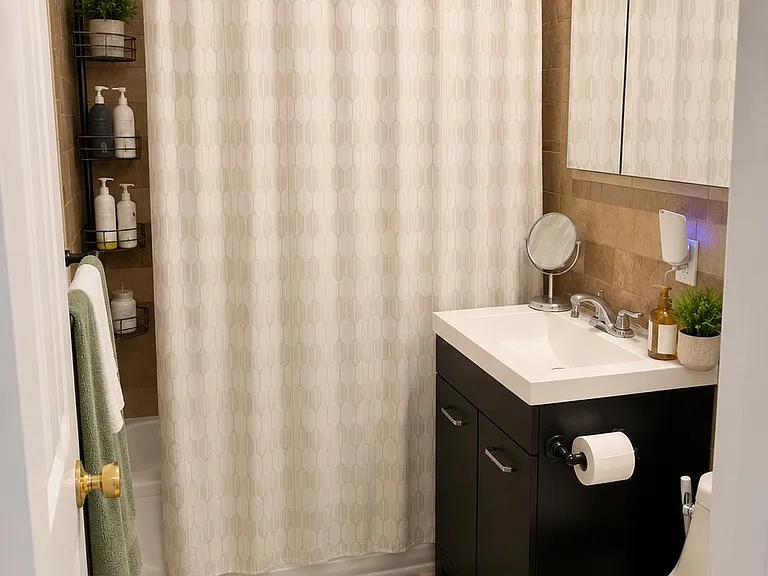 735 Greens Ave #4B — Photo 10