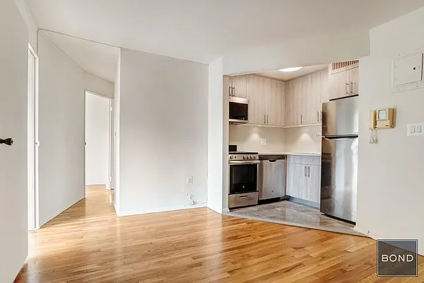 Rented by Bond New York | media 9