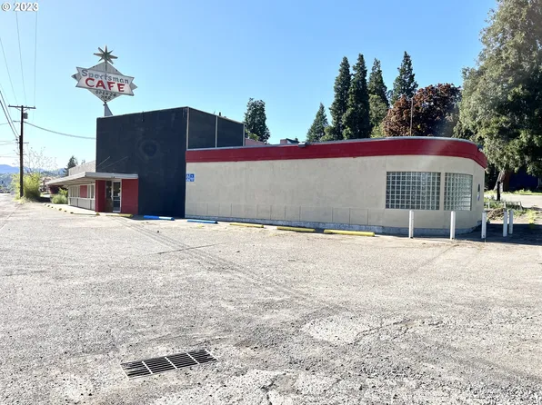 48127 Highway 58, Oakridge, OR 97463