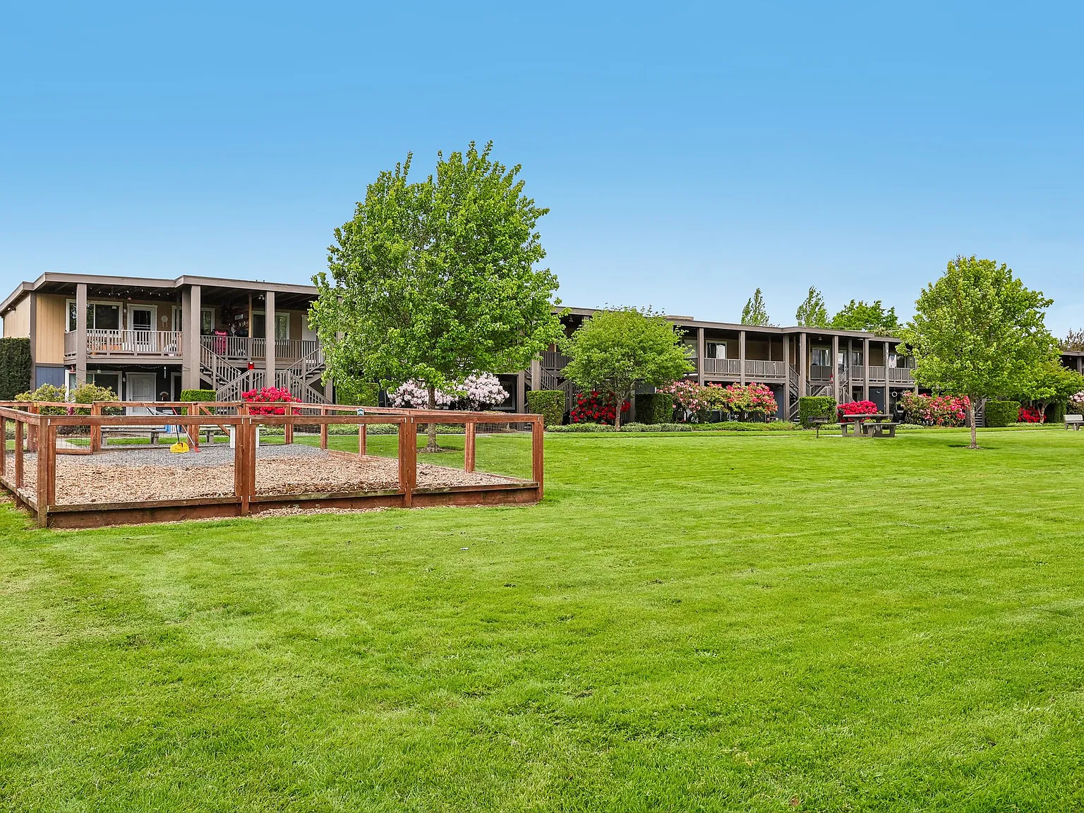 Verandas Apartments — Photo 3