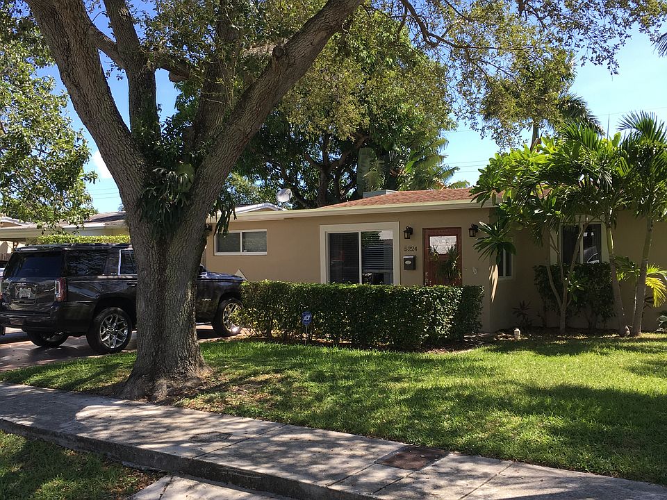 1st image of 5224 NE 1st Ter