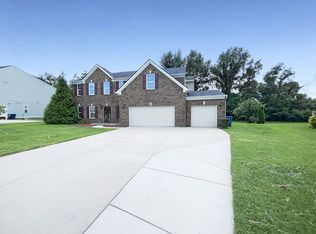1528 Oak Dr, Murfreesboro, TN 37128