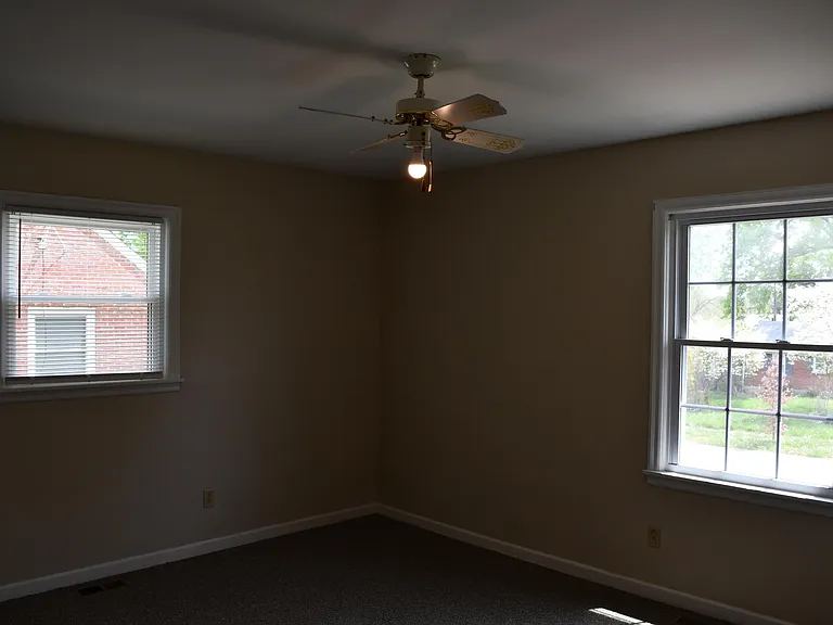181 Saint James Dr — Photo 10