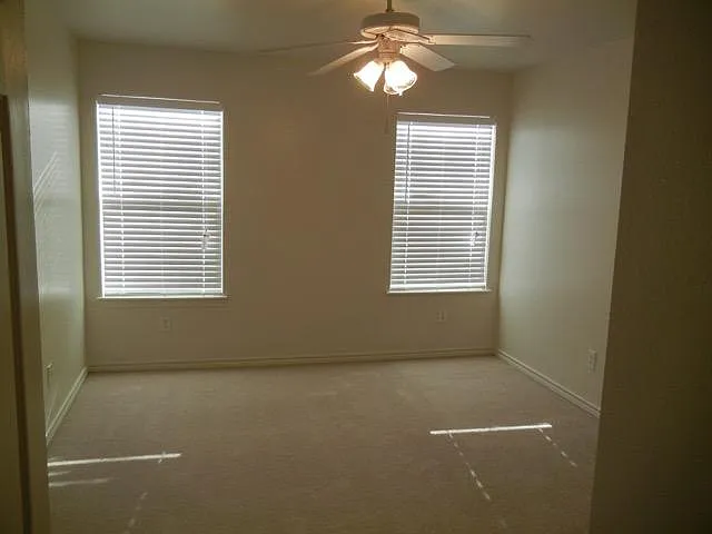 523 N Chicago Ave — Photo 6