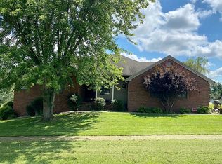 113 N Pointe Dr, Elizabethtown, KY 42701