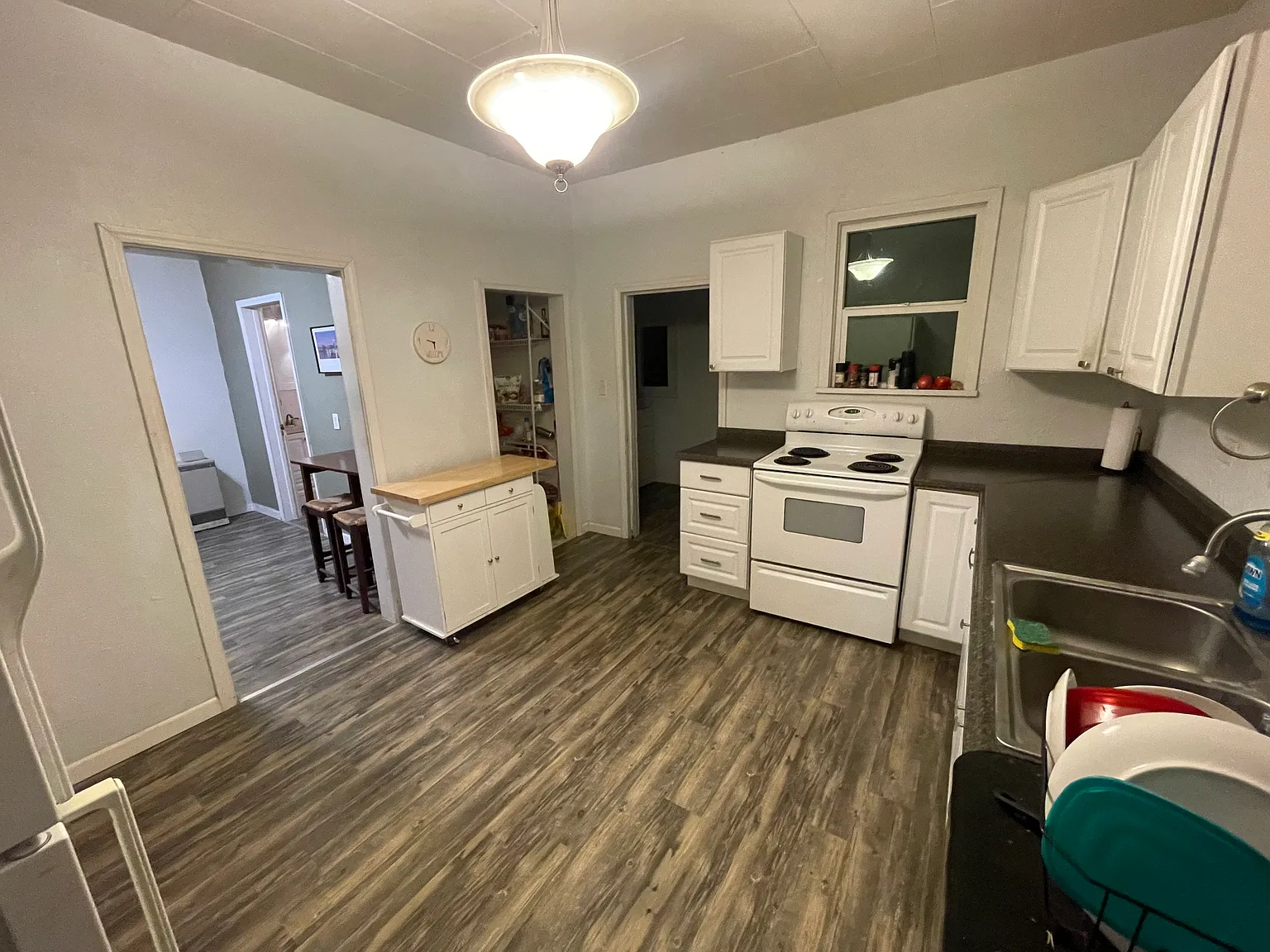 3 bed, 1200 sqft, $1,450 — Photo 3