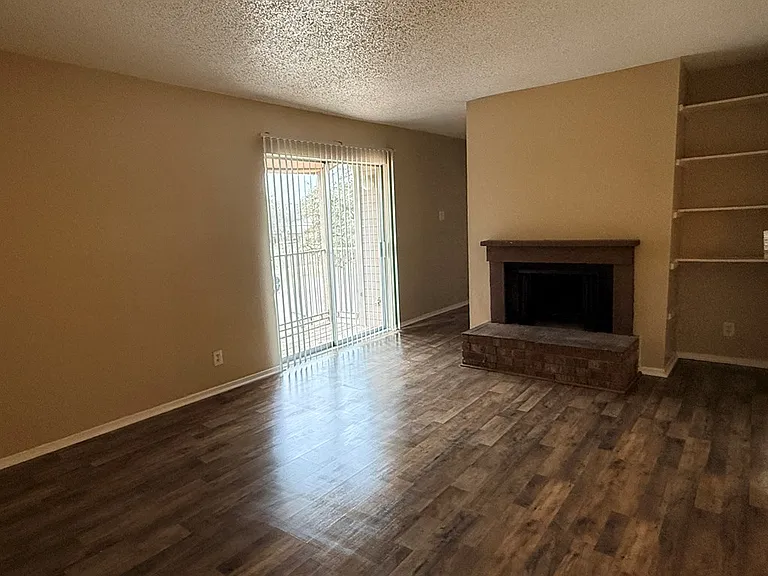4700 Boulder Dr #1102 — Photo 4