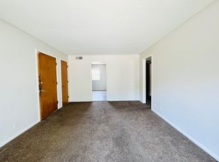 205 Fairlane Dr #17, Bellevue, NE 68005