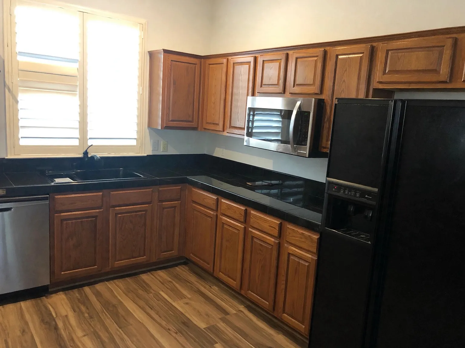 3 bed, 1810 sqft, $2,795 — Photo 1