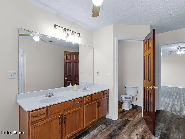 5001 Middlesex Dr — Photo 27
