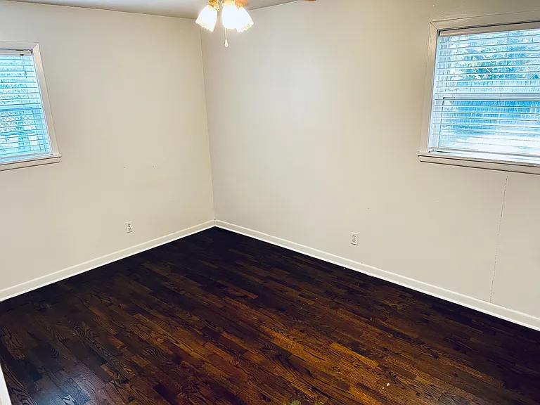 650 S Ray Ave — Photo 12