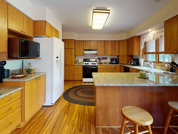 4th image of 39958 N Bartlett Ln