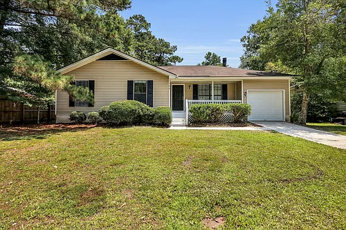 120 Stockbridge Dr Photo 1