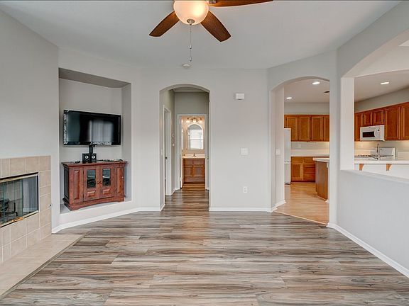 3rd image of 4474 Brisbane Way Unit 6