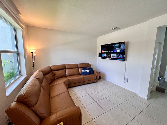 2nd image of 1513 SE 26th Ter