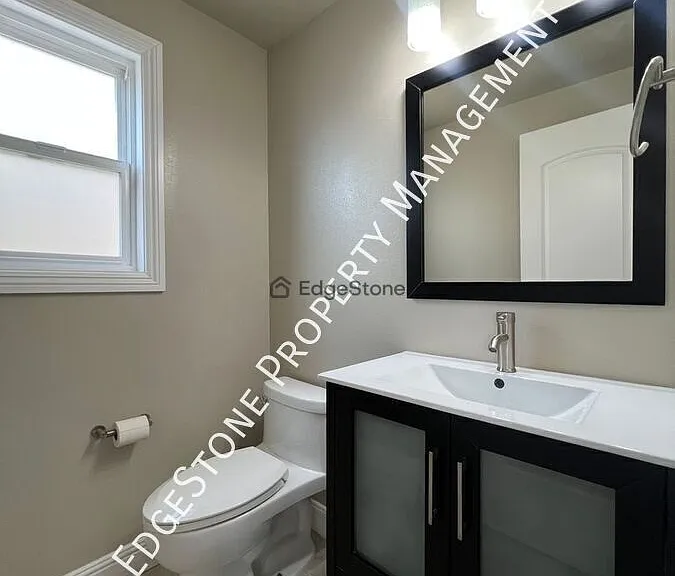 134 S Broadway #A — Photo 10