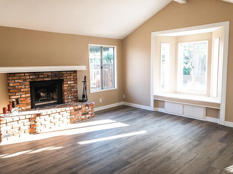 1202 Cambria Ct — Photo 5