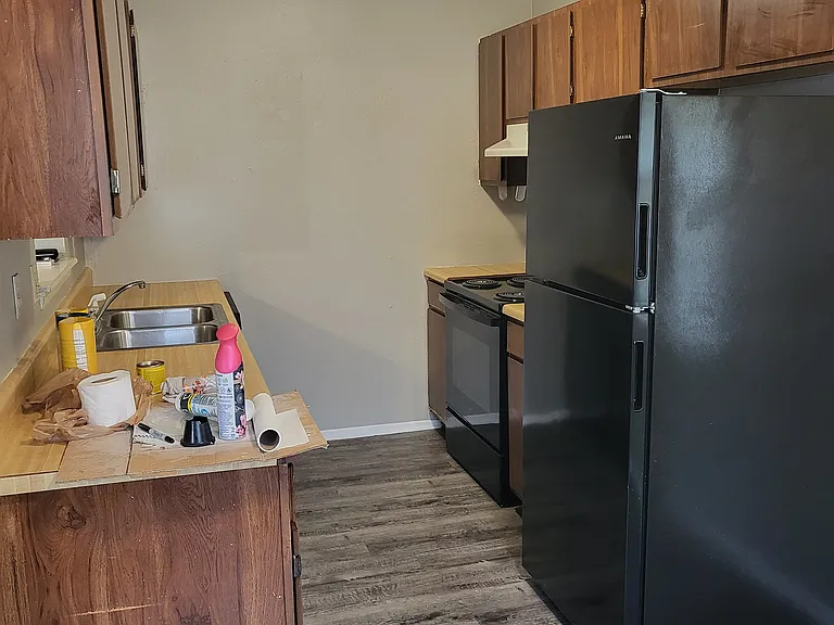 302 S Green St #15 — Photo 4