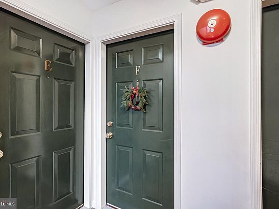 4th image of 7532 Coxton Ct #126
