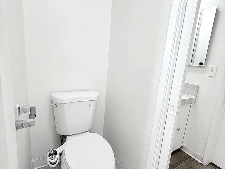 712 N Adams St #10 — Photo 17