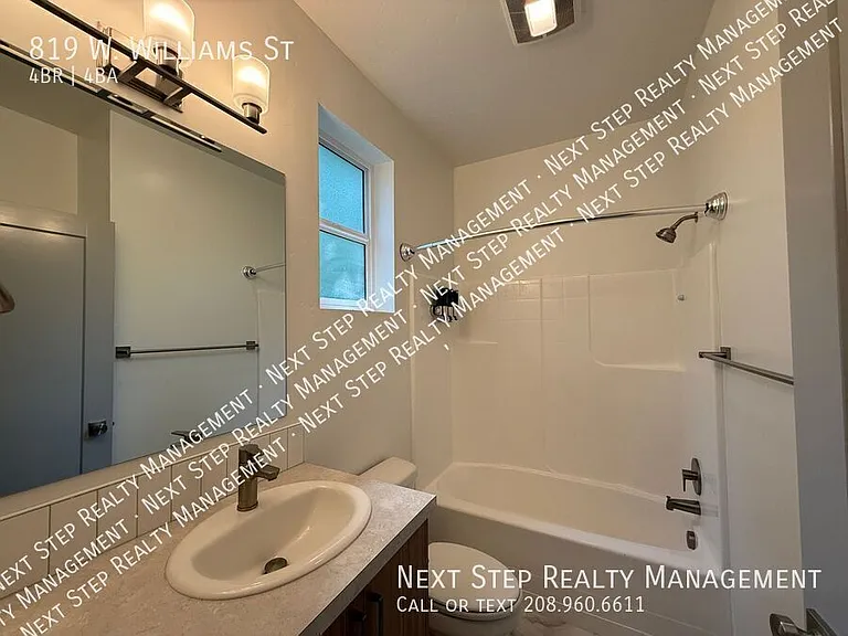819 W Williams St — Photo 19