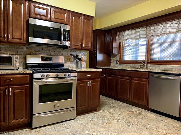 4th image of 1840 Sequoya Dr