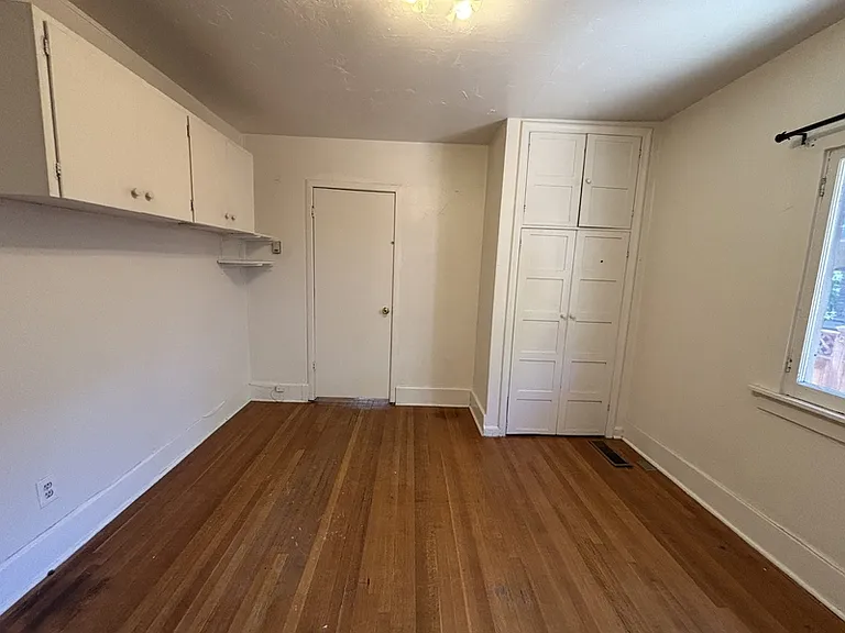 921 E Princeton Ave — Photo 8