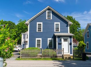 22 Lincoln St FLOOR 2, East Greenwich, RI 02818