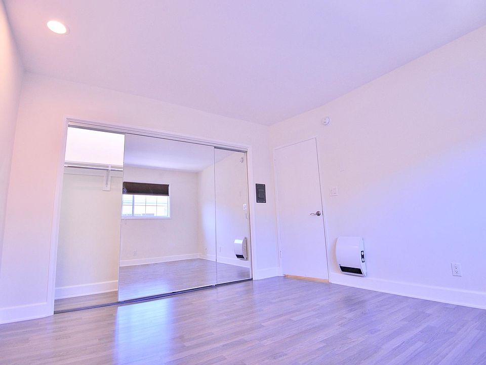 1st image of 1436 Barry Ave