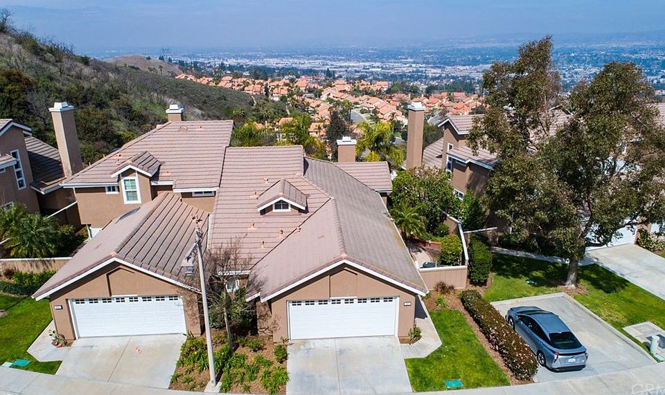 1st image of 827 S Sapphire Ln