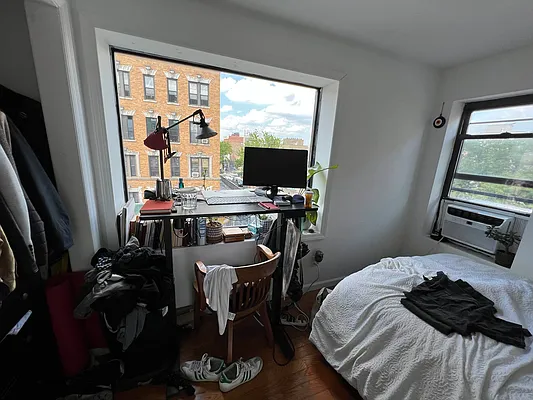 Rented by Delmark Realty LLC | media 55