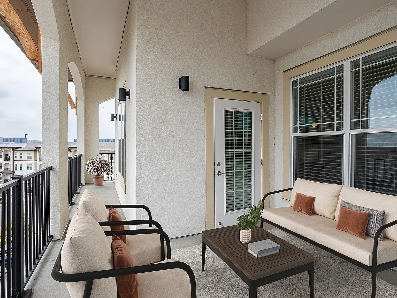 Destination at Arista Apartments — Photo 3