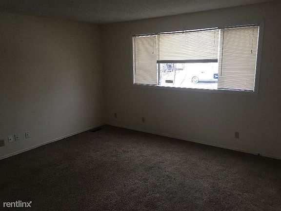 2nd image of 818 E Rockwell Ave