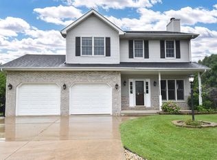 12198 247th Ave, Trevor, WI 53179