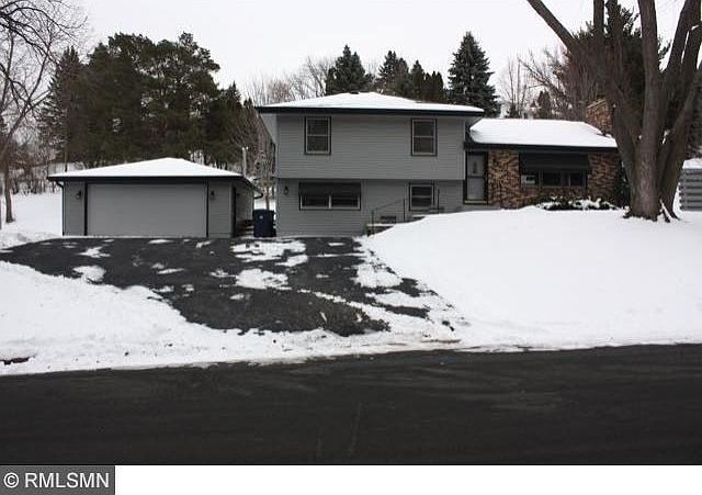 4 Bedroom 2 bath home. Very nicely maintained.