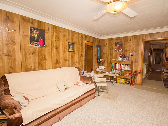 3rd image of 1027 E 16th St