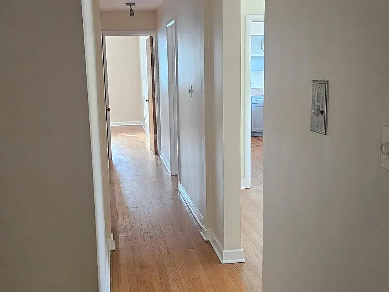 Connecting Hallway (South)