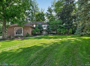 11390 Silverlake Ct, Shelby Township, MI 48317