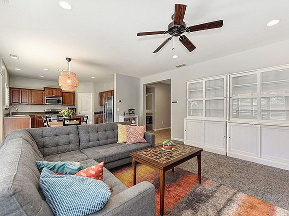 3rd image of 308 Trimstone Ct