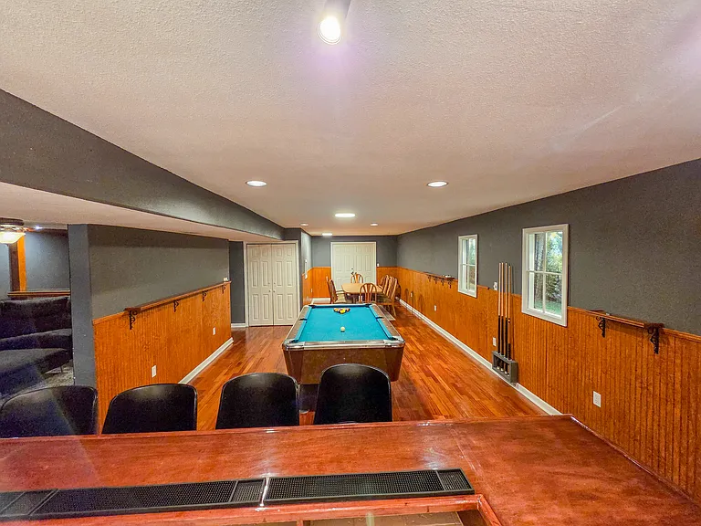 8401 Kennedy Dr — Photo 42
