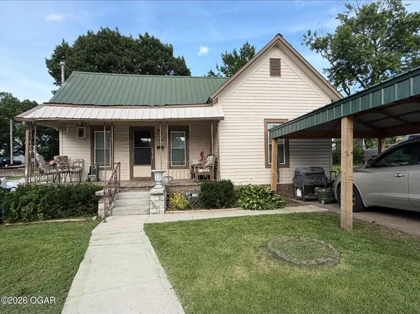 210 Meridian St, Carthage, MO 64836