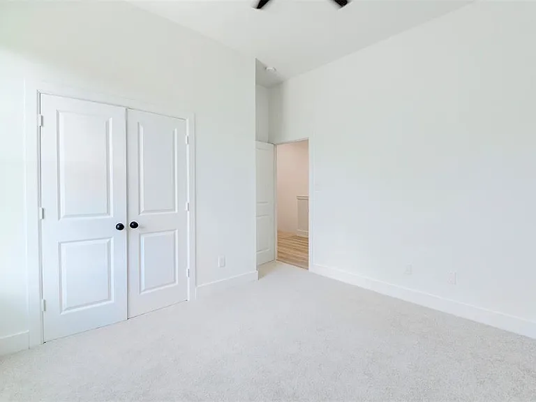 5310 Denmark St — Photo 15