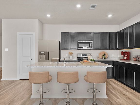5th image of 3526 Cardinal Pointe Dr